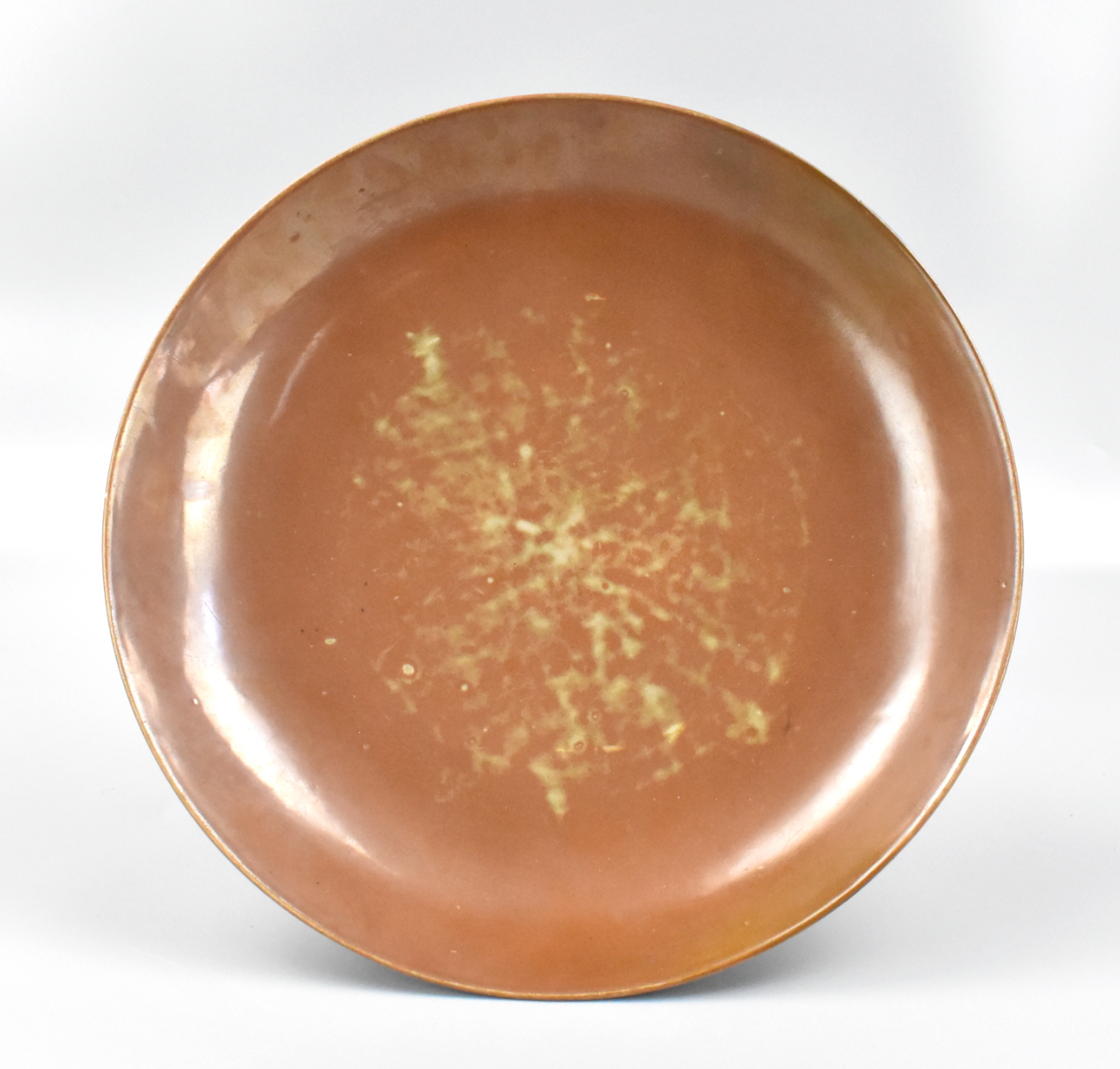 CHINESE BROWN GLAZED CHARGER KANGXI 33a025