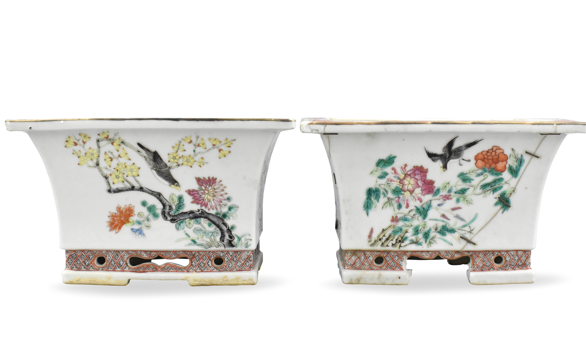 PAIR OF CHINESE FAMILLE ROSE JARDINIERES,19TH