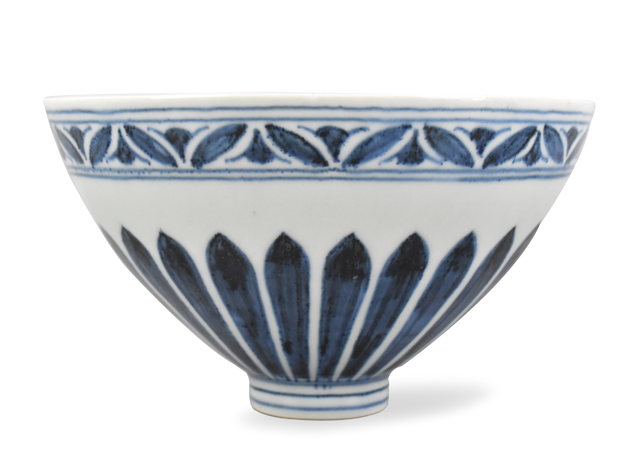 CHINESE BLUE WHITE FLORAL BOWL  33a12c