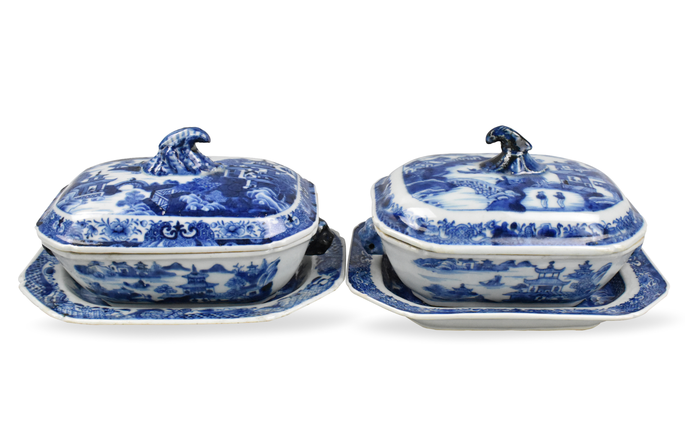 PAIR OF SMALL CHINESE BLUE & WHITE