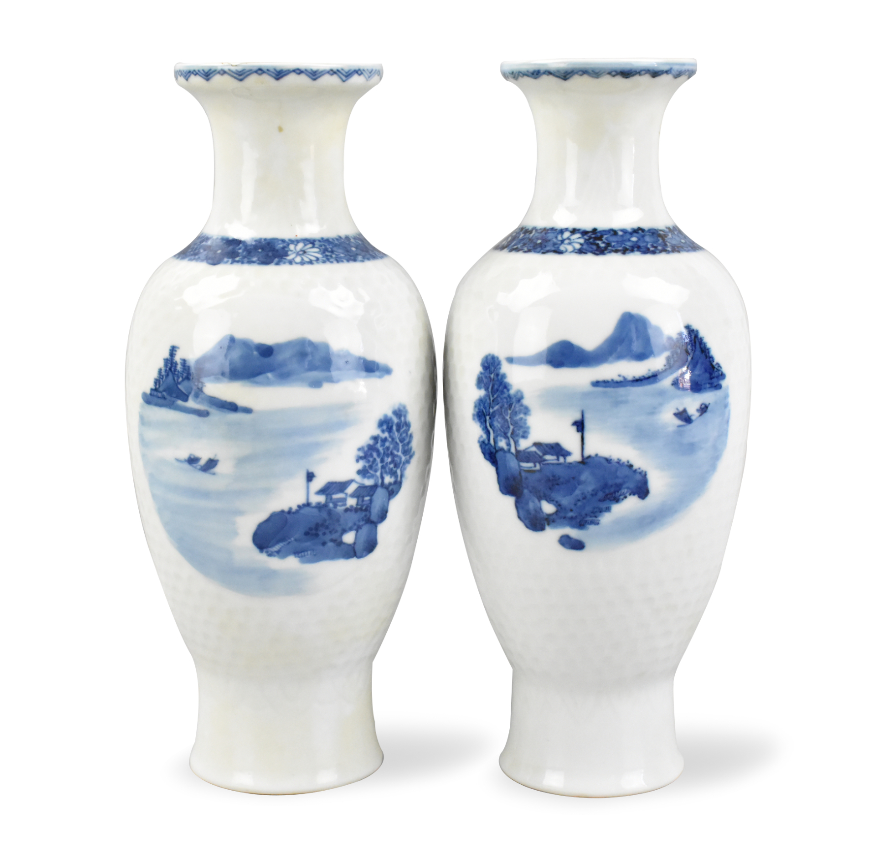 PAIR CHINESE BLUE WHITE VASE 33a17f