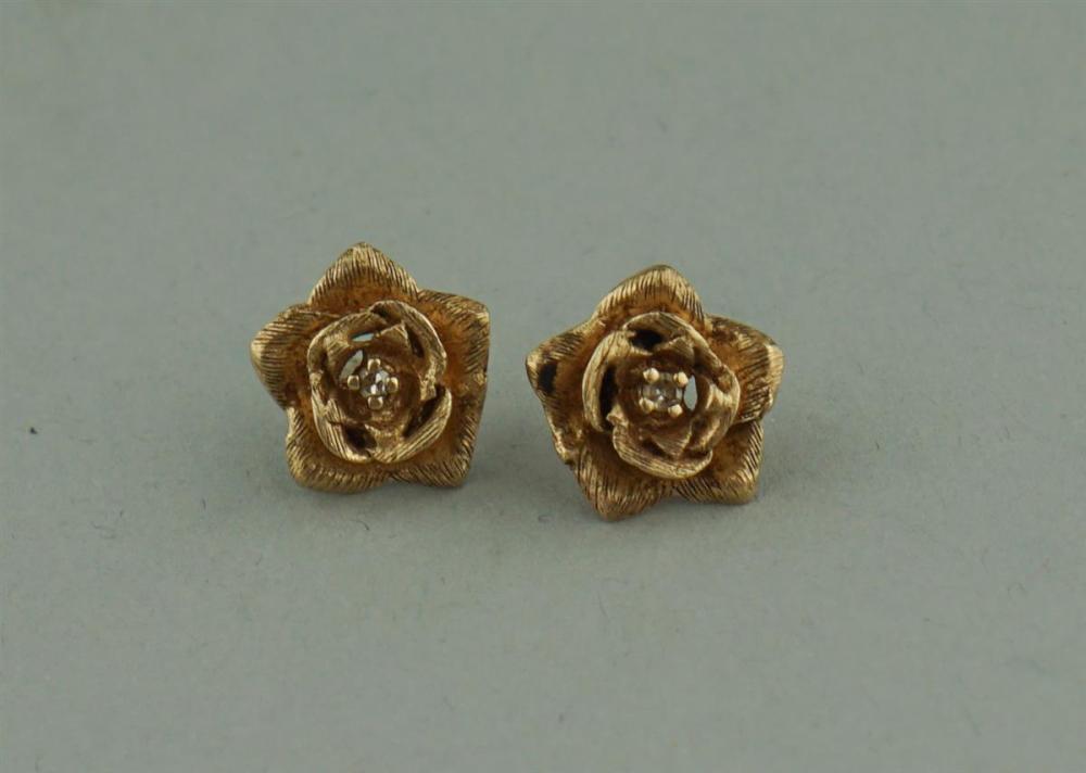 14K YELLOW GOLD AND DIAMOND ROSE 33a203