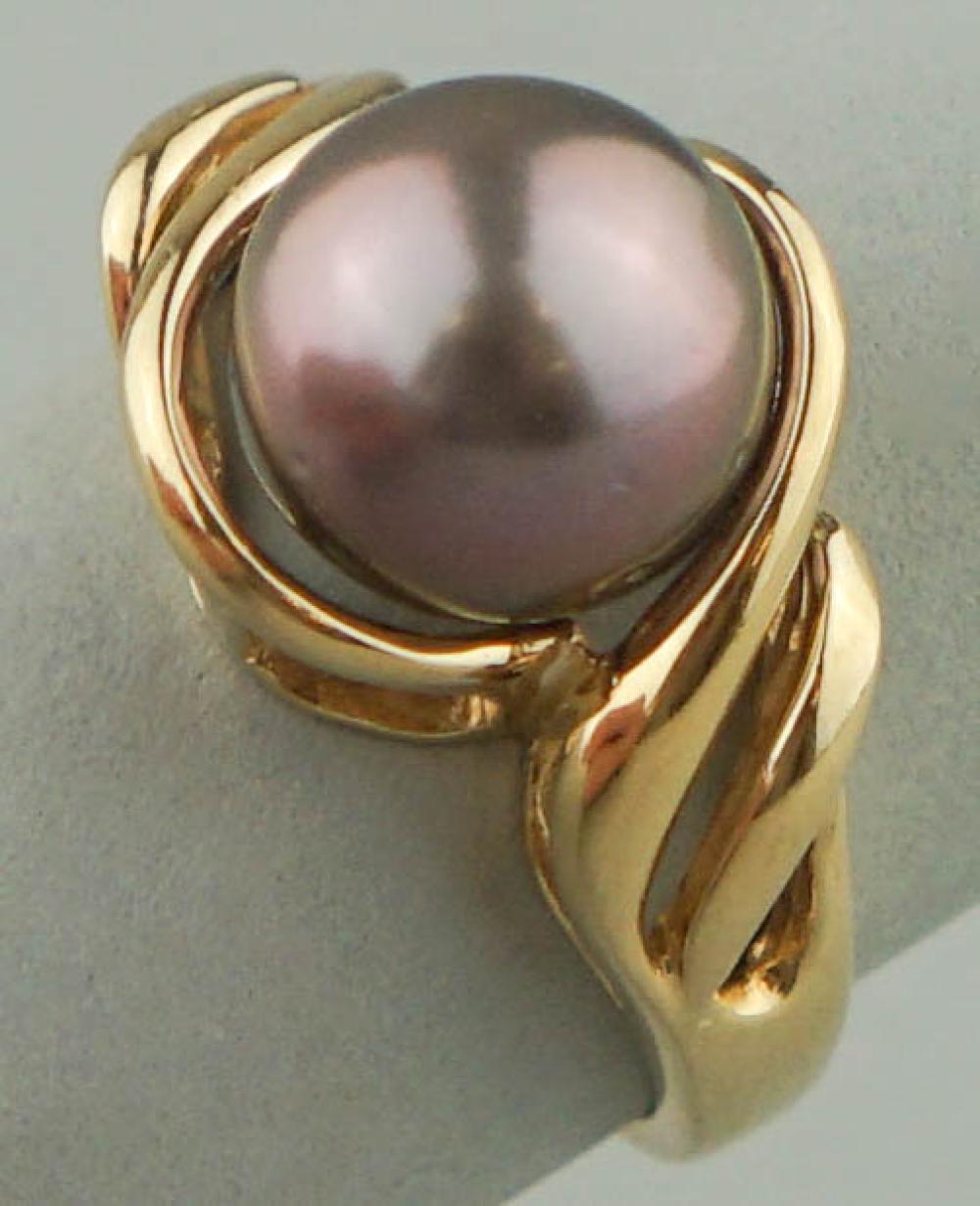 SOUTH SEAS PEARL AND 14K GOLD RINGSOUTH 33a254