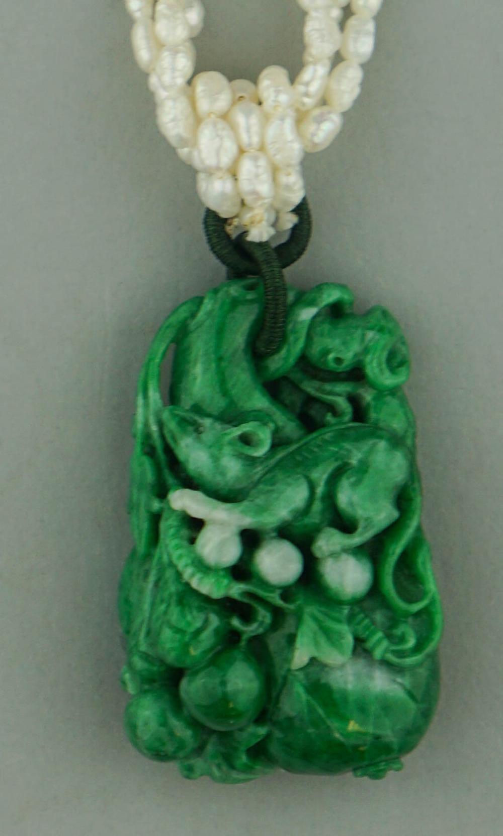 ANTIQUE GREEN JADE CIRCA 1920S 33a263