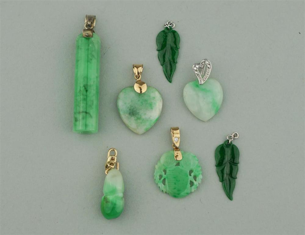 COLLECTION OF JADE PENDANTSCOLLECTION