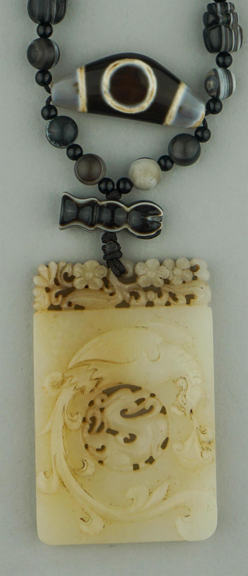 CARVED JADE PENDANT ON AGATE NECKLACECARVED