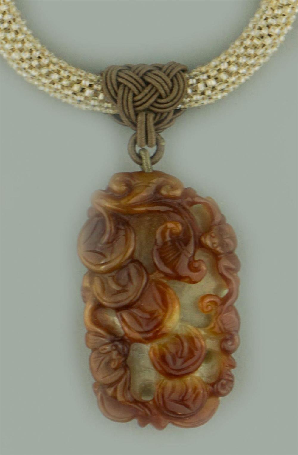 JADE PENDANT WITH HAND BRAIDED 33a269