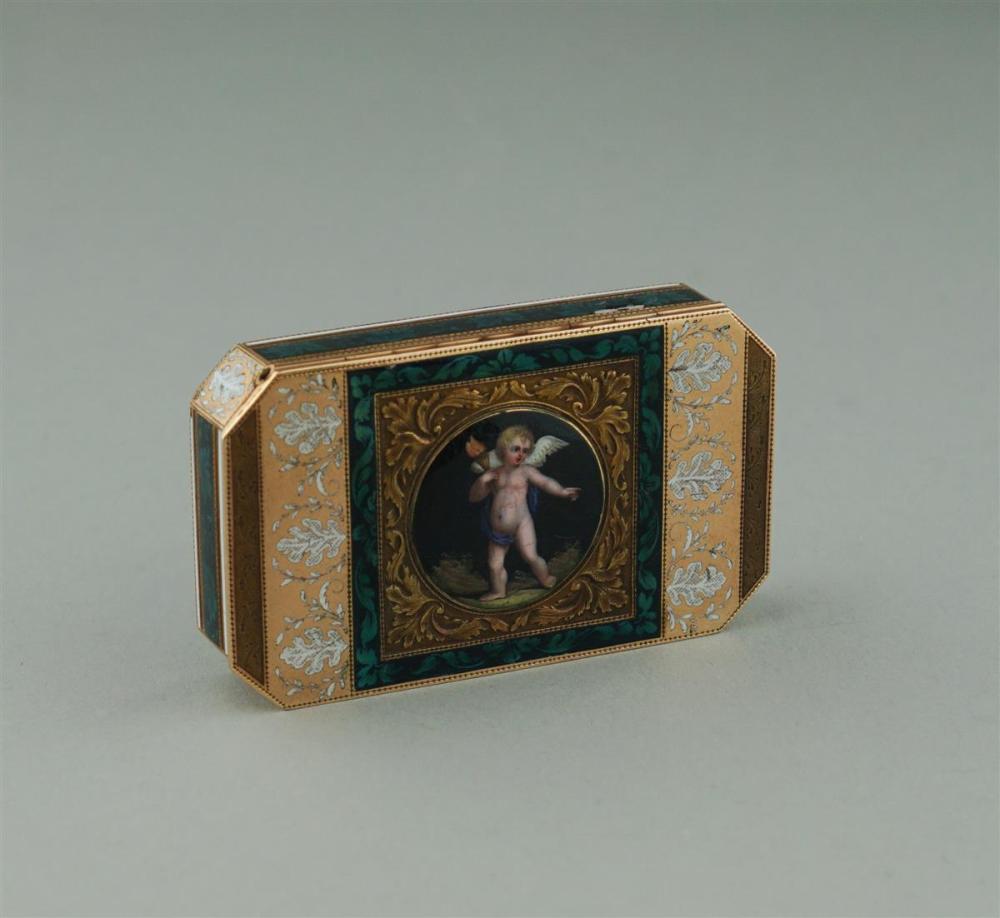 GOLD OVER SILVER ENAMEL SNUFF BOXGOLD