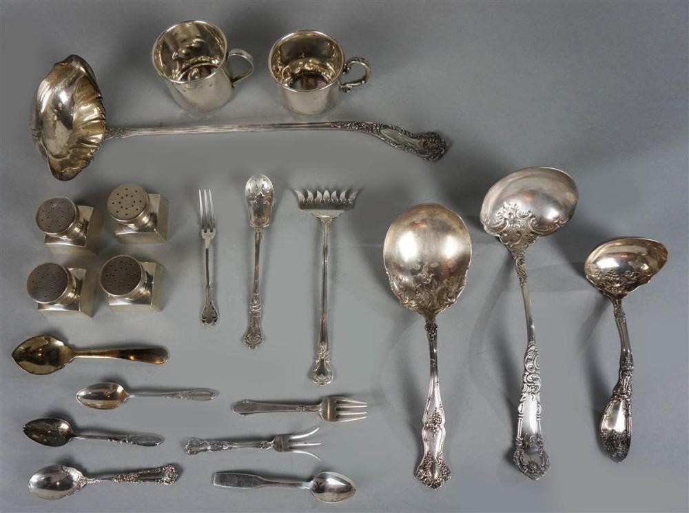 GROUP OF AMERICAN SILVER AND PLATED 33a29d