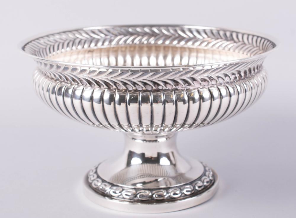 TIFFANY CO SILVER FOOTED CENTERPIECE 33ca7a