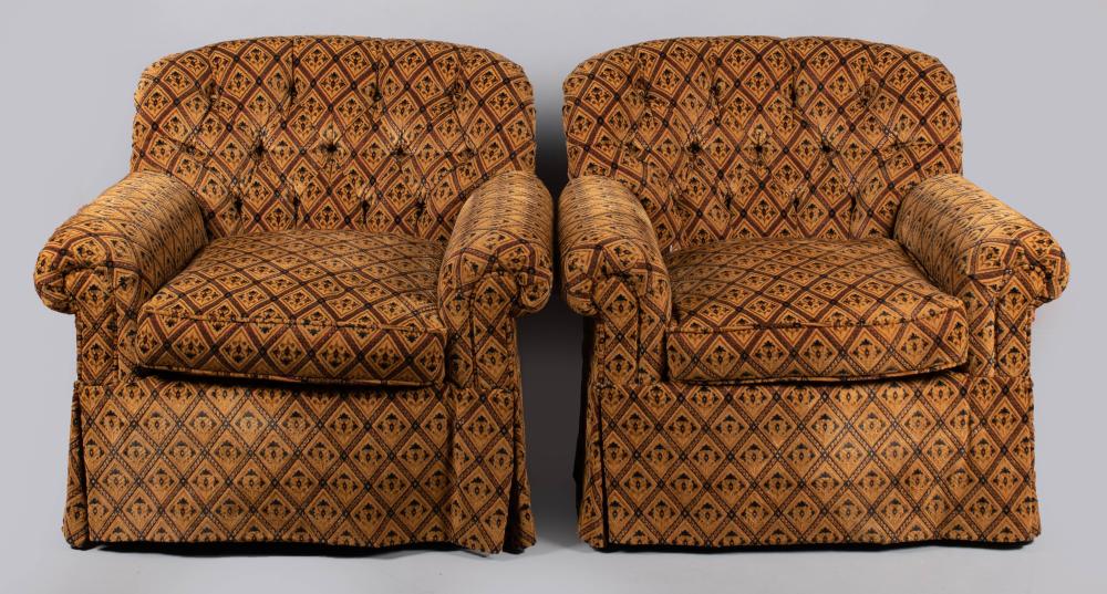 PAIR OF CONTEMPORARY UPHOLSTERED 33cbf7