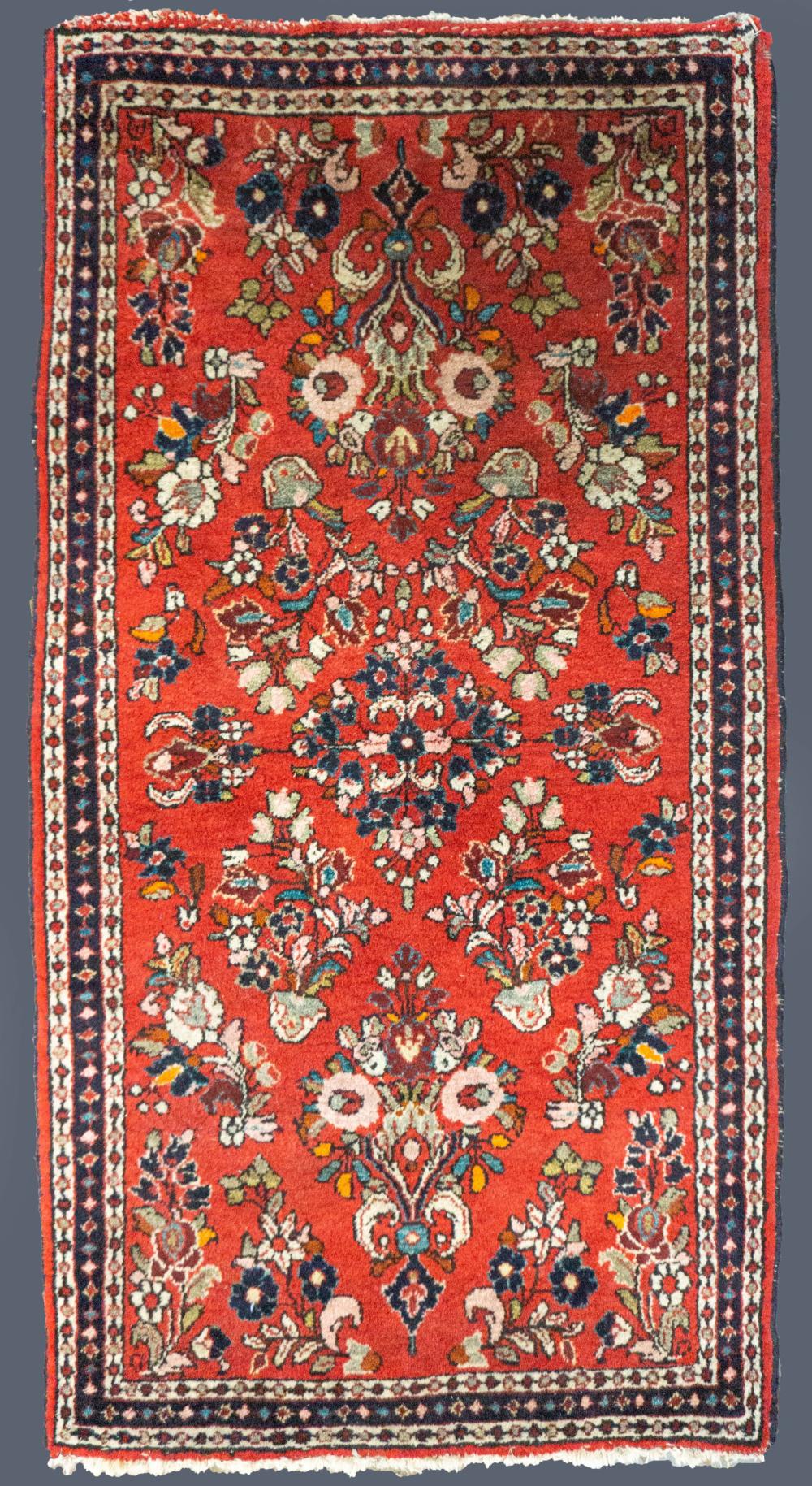 SMALL PERSIAN SAROUK HAND KNOTTED