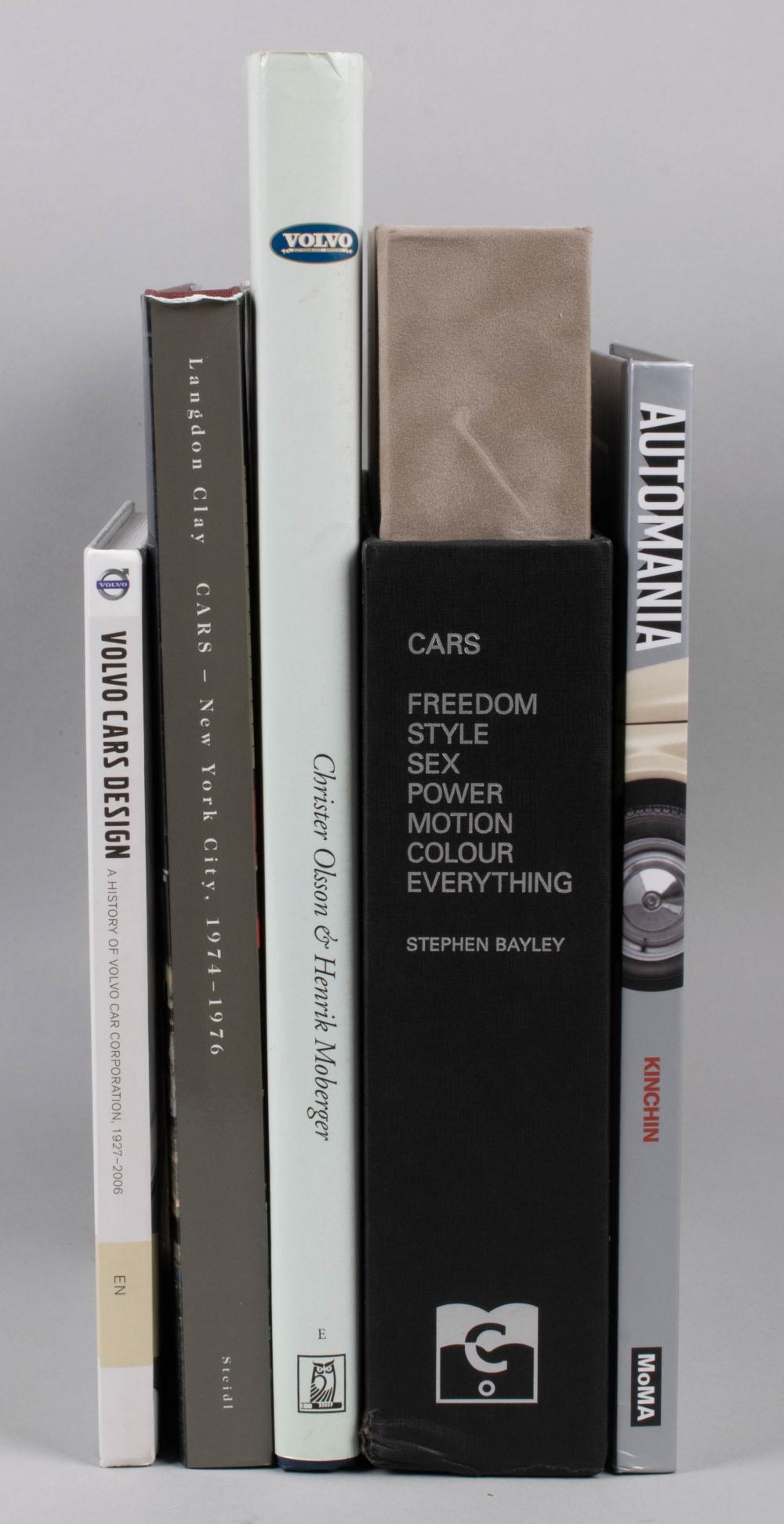 GROUP OF BOOKS ON CARS AND VOLVOSGROUP 33ce78