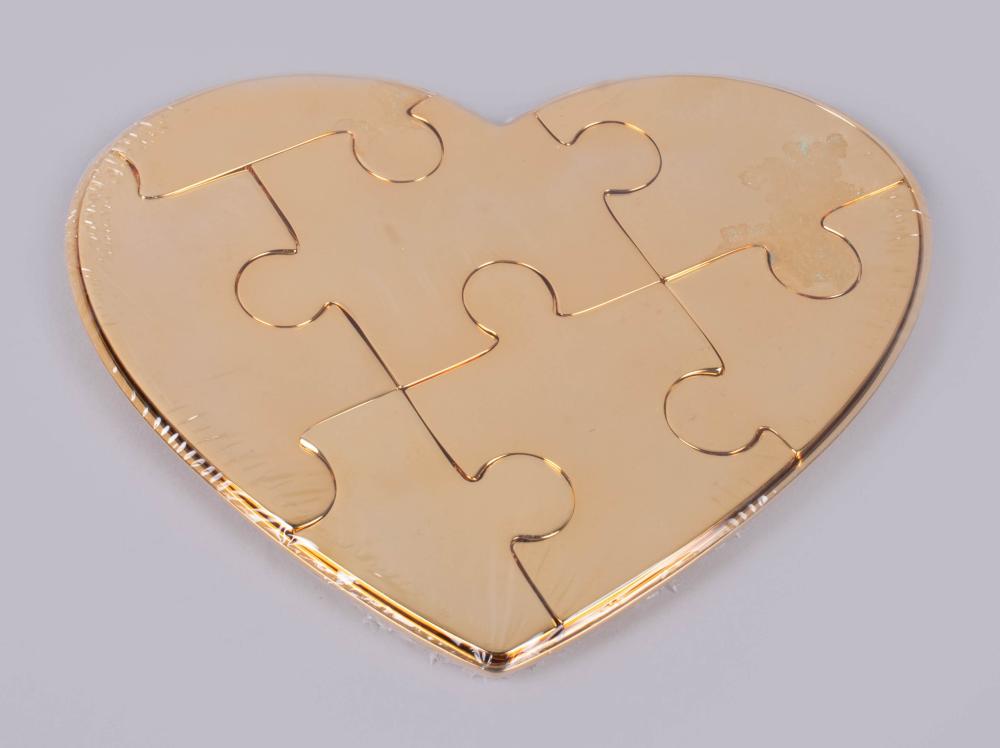 AERIN GILT HEART SHAPED PUZZLE 33cea6