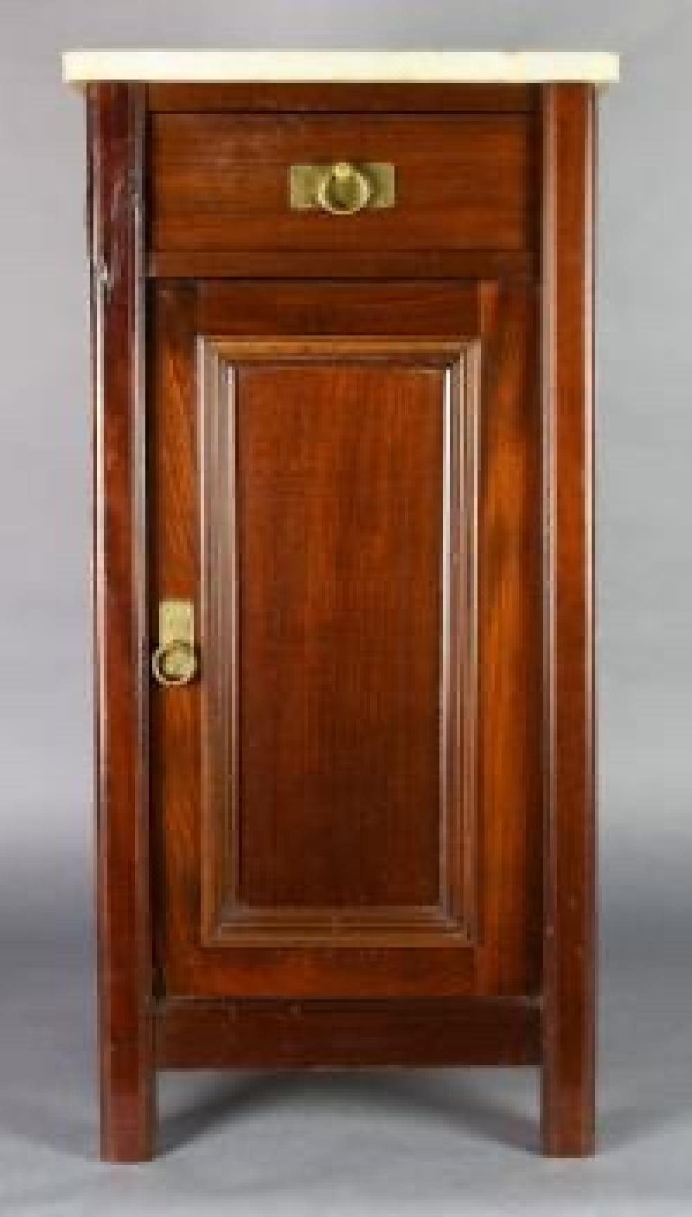 CONTINENTAL MAHOGANY SIDE CABINET  33cf40