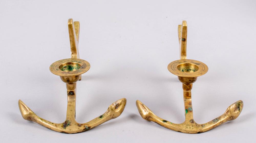 PAIR OF BRASS ANCHOR CANDLE HOLDERS  33d091
