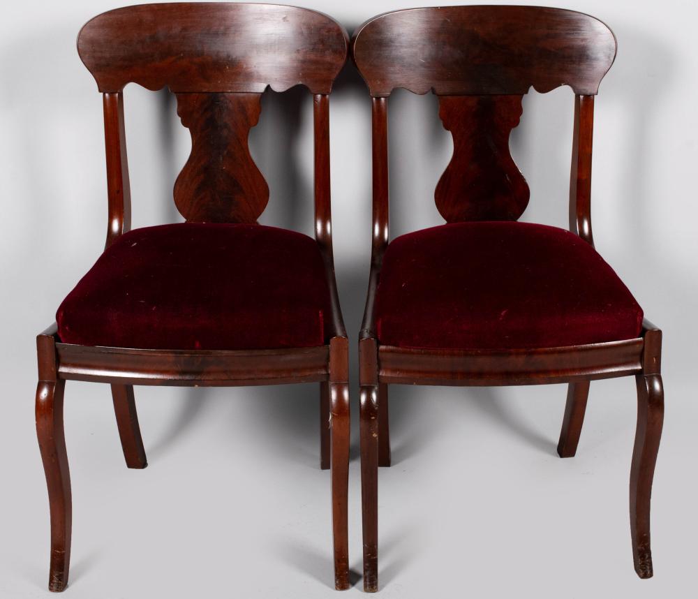 SET OF SIX CLASSICAL MAHOGANY DINING