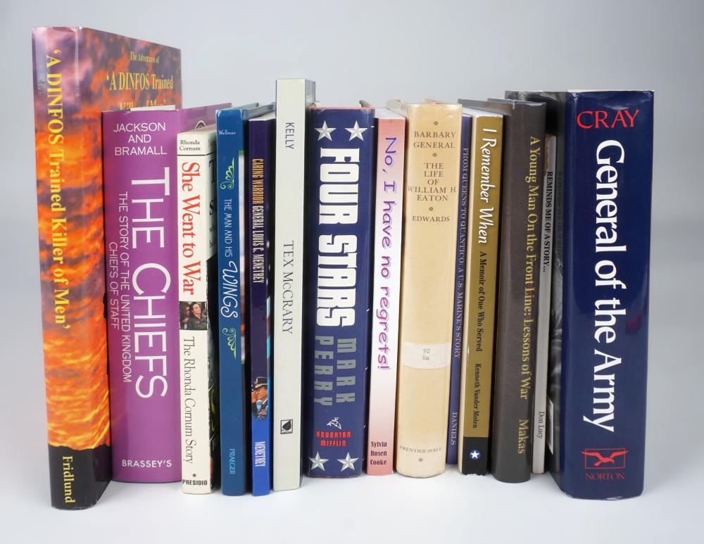 GROUP OF BOOKS ON MILITARY HISTORY  33d143