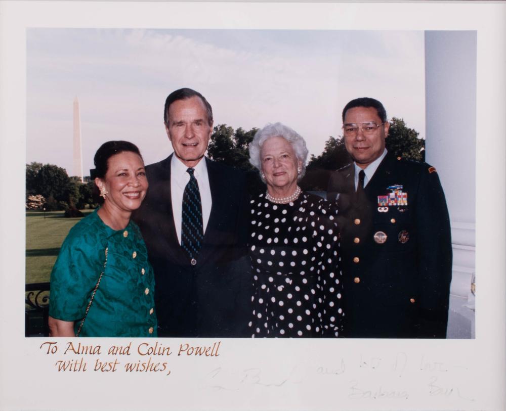 GEORGE H W BUSH AND BARBARA BUSH  33d195