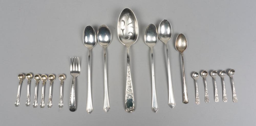 GROUP OF AMERICAN SILVER FLATWARE