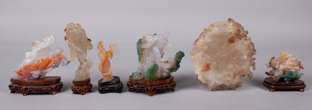GROUP OF SIX CHINESE AGATE CARVINGS  33d28e