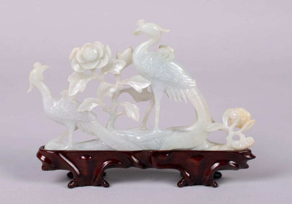 CHINESE JADEITE CARVING OF TWO 33d290