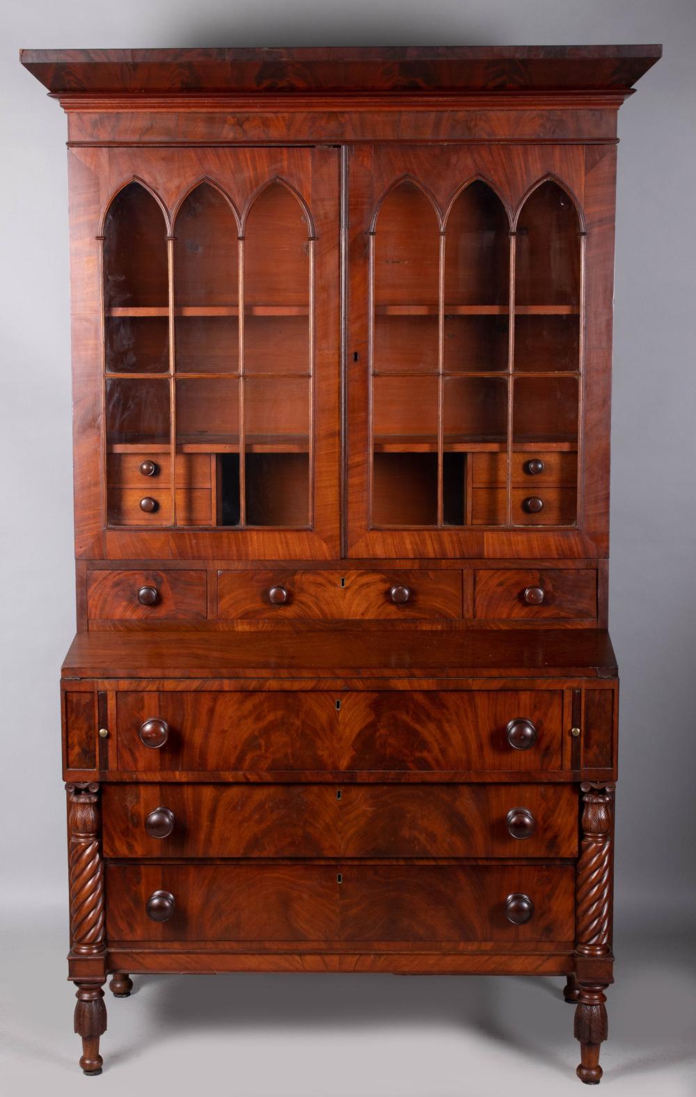 AMERICAN CLASSICAL MAHOGANY BUREAU 33d2cf