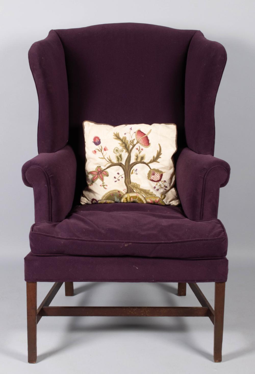 GEORGE III UPHOLSTERED WING CHAIR 33d38f