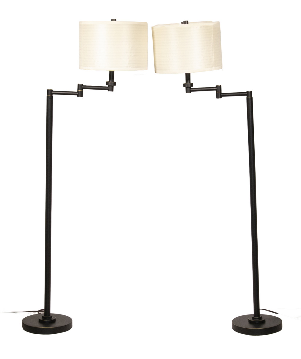 PAIR OF CONTEMPORARY FLOOR LAMPS 33d4a6