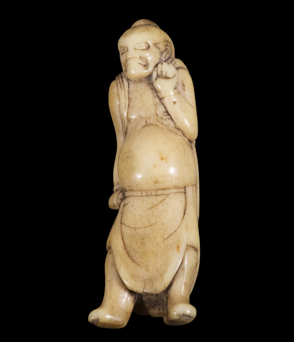 18TH C JAPANESE BONE NETSUKE Standing 33d737