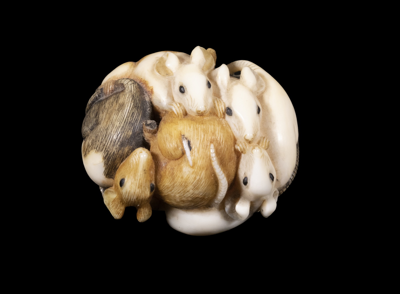 19TH C JAPANESE IVORY NETSUKE 33d749