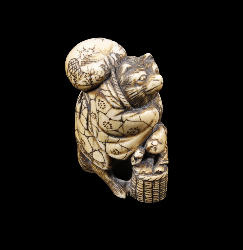 19TH C JAPANESE IVORY NETSUKE 33d751