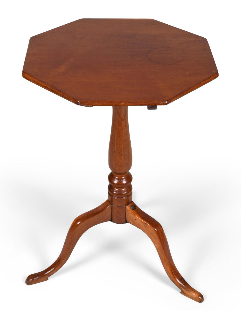 LATE FEDERAL MAHOGANY TILT-TOP