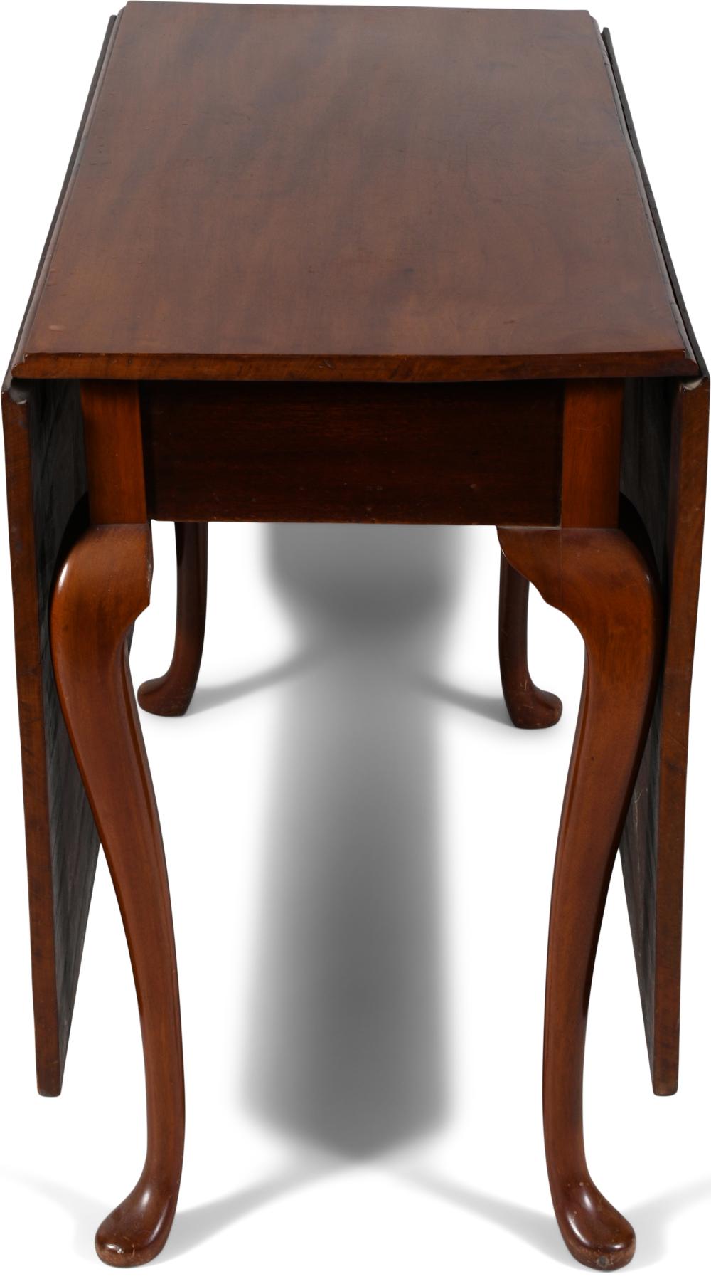 QUEEN ANNE STYLE MAHOGANY DROP-LEAF