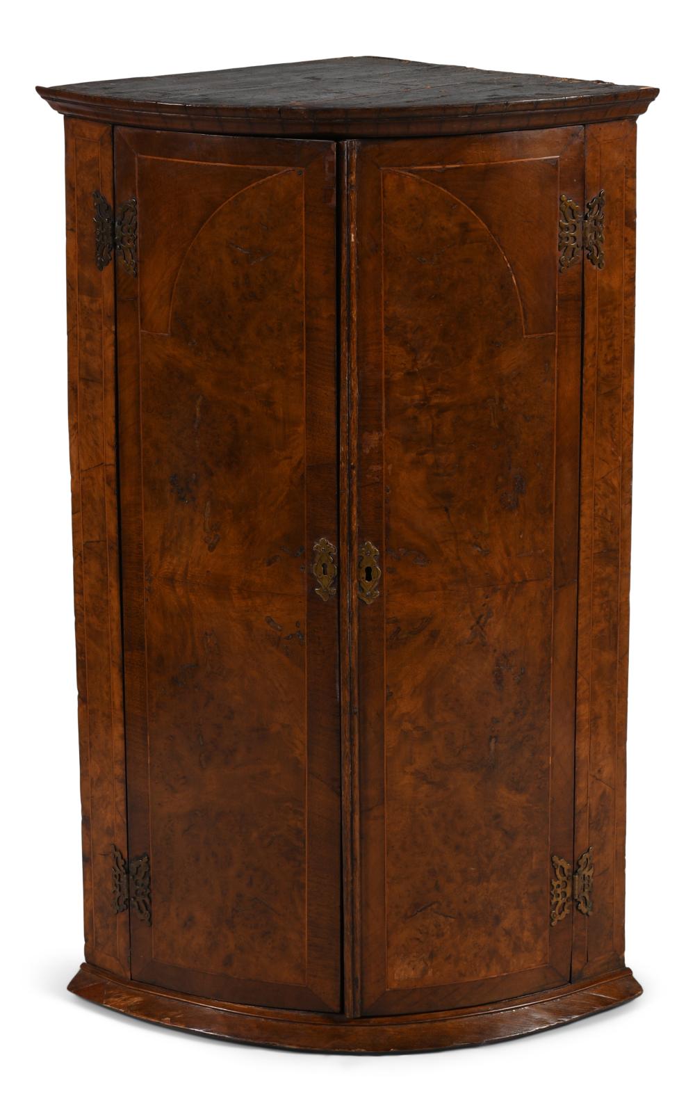 GEORGE II INLAID WALNUT HANGING 33d9d9