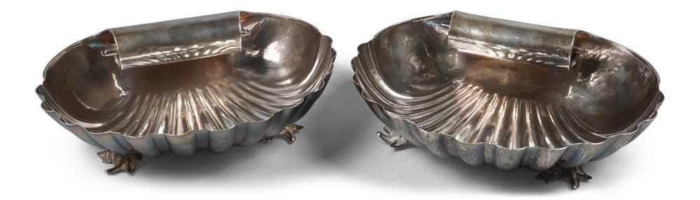 PAIR OF BUCCELLATI SILVER SHELL FORM 33dc4c