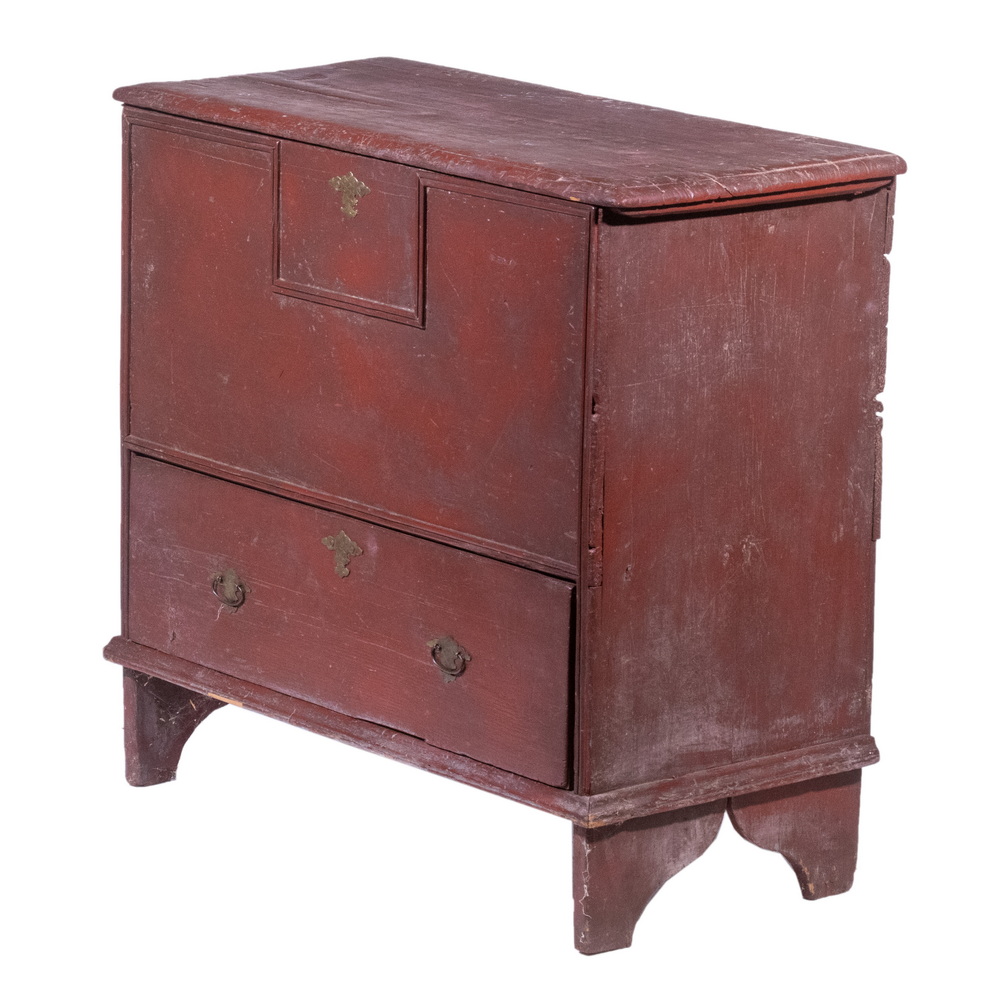 18TH C RED PAINTED BLANKET CHEST 33dd09