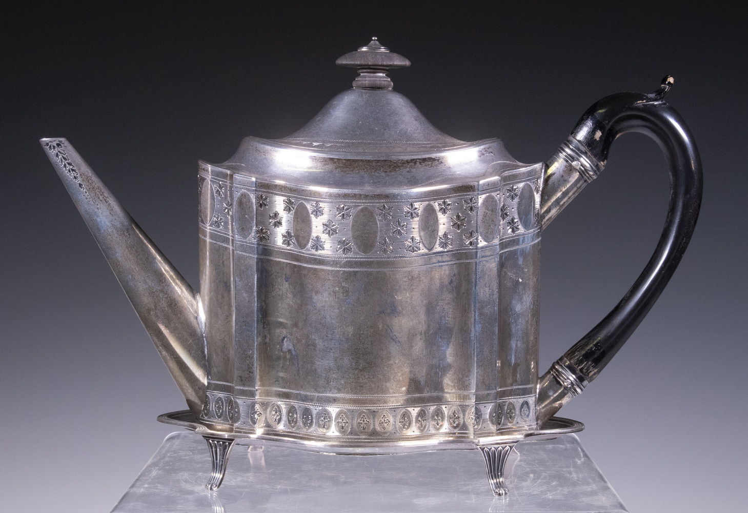 ENGLISH SILVER TEAPOT ON STAND 33dd8d