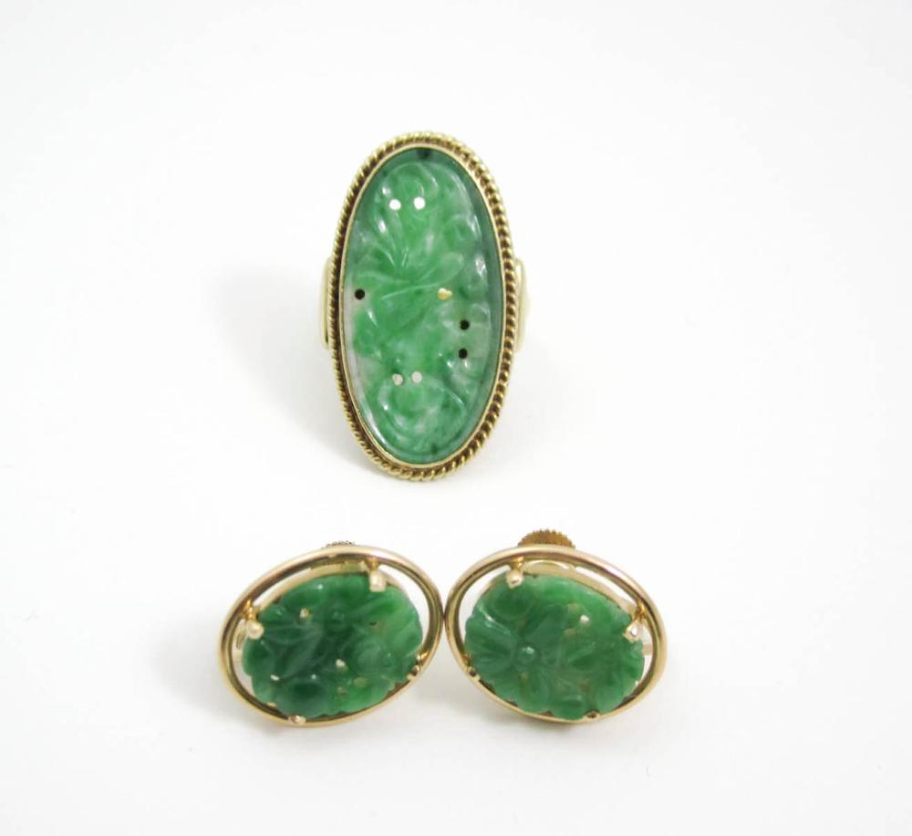 GREEN JADE AND FOURTEEN KARAT GOLD