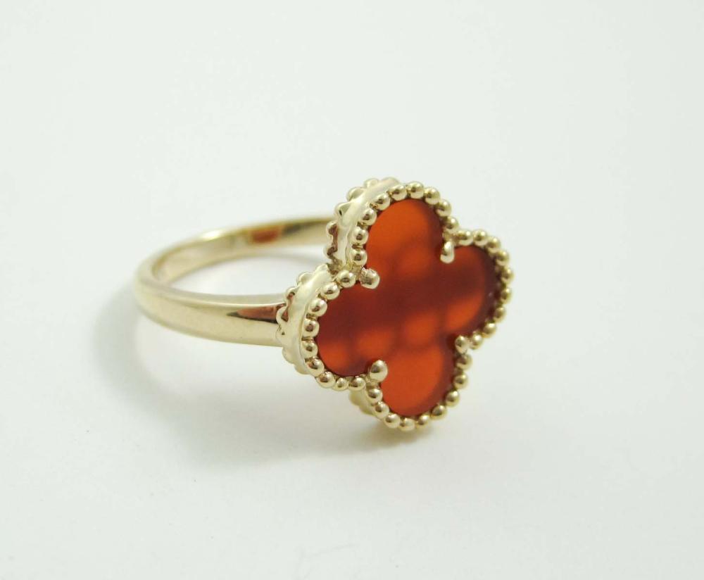 CARNELIAN CLOVER LEAF AND FOURTEEN