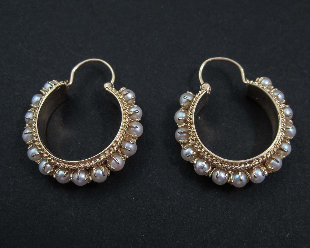 A PAIR OF PEARL AND FOURTEEN KARAT