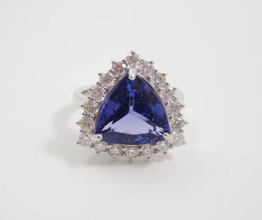 TANZANITE DIAMOND AND FOURTEEN 33de92