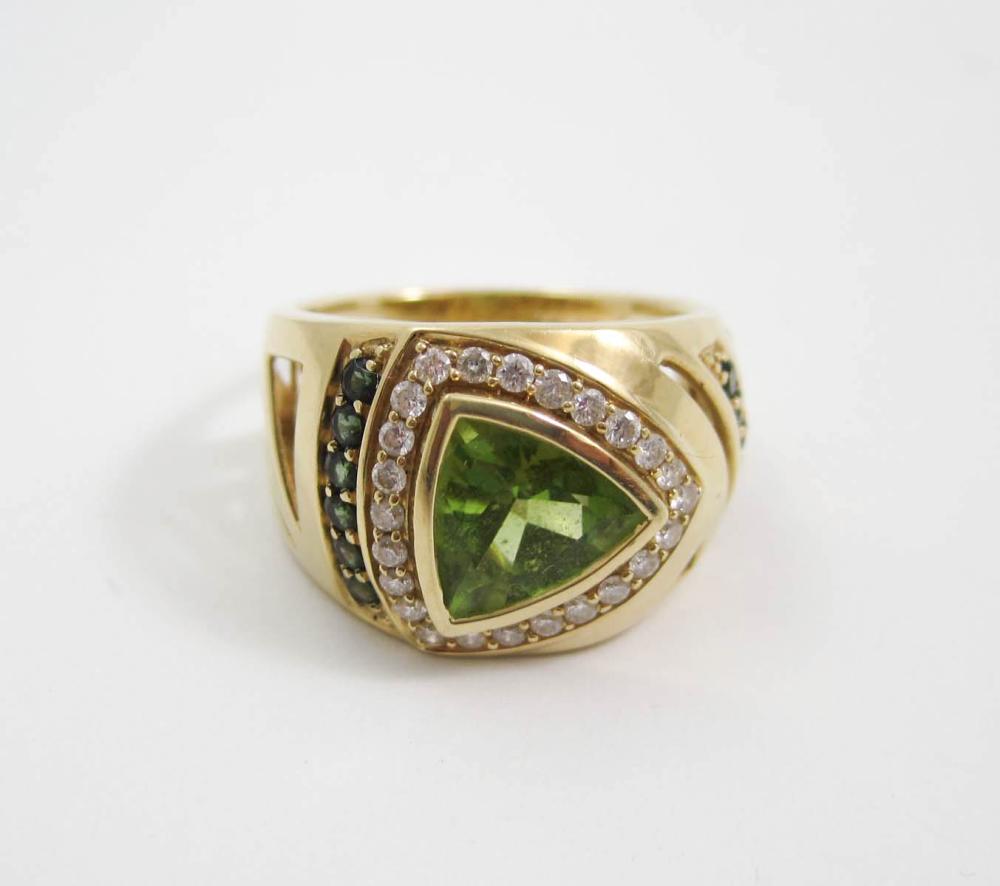 PERIDOT DIAMOND AND EIGHTEEN KARAT 33de98