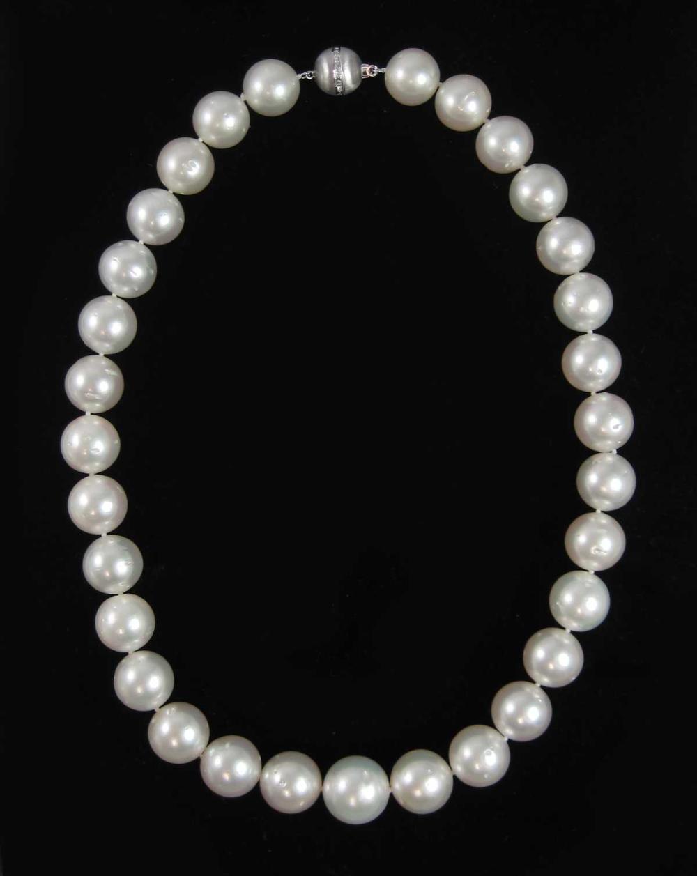 SOUTH SEA PEARL AND FOURTEEN KARAT