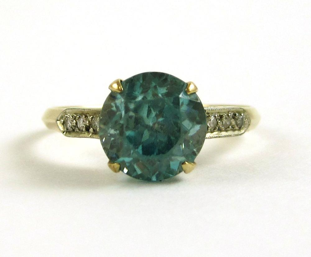 BLUE ZIRCON DIAMOND AND FOURTEEN 33dee0