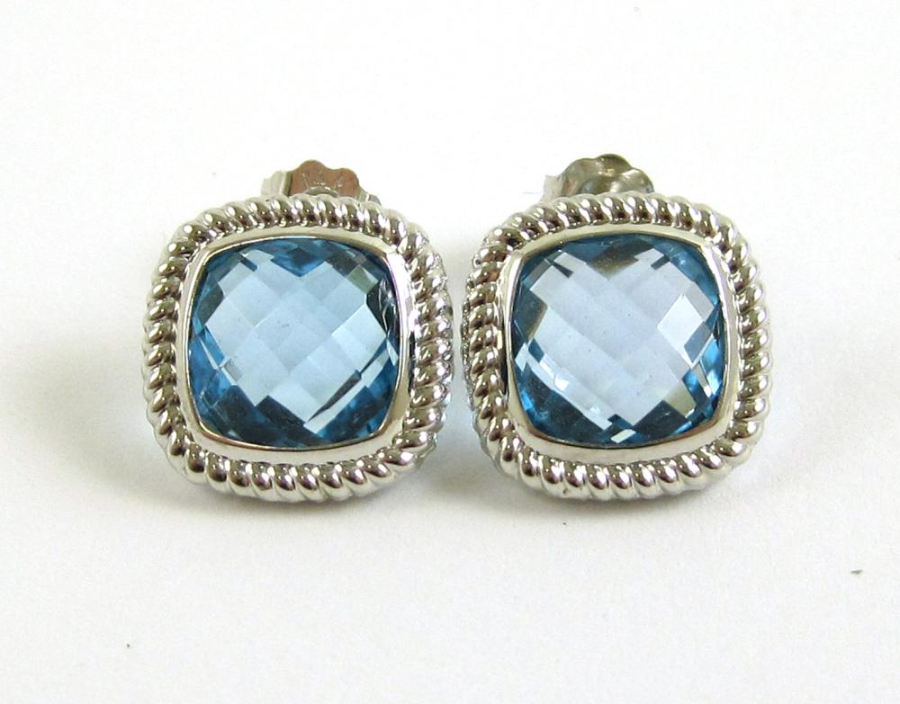 PAIR OF BLUE TOPAZ AND WHITE GOLD 33df53