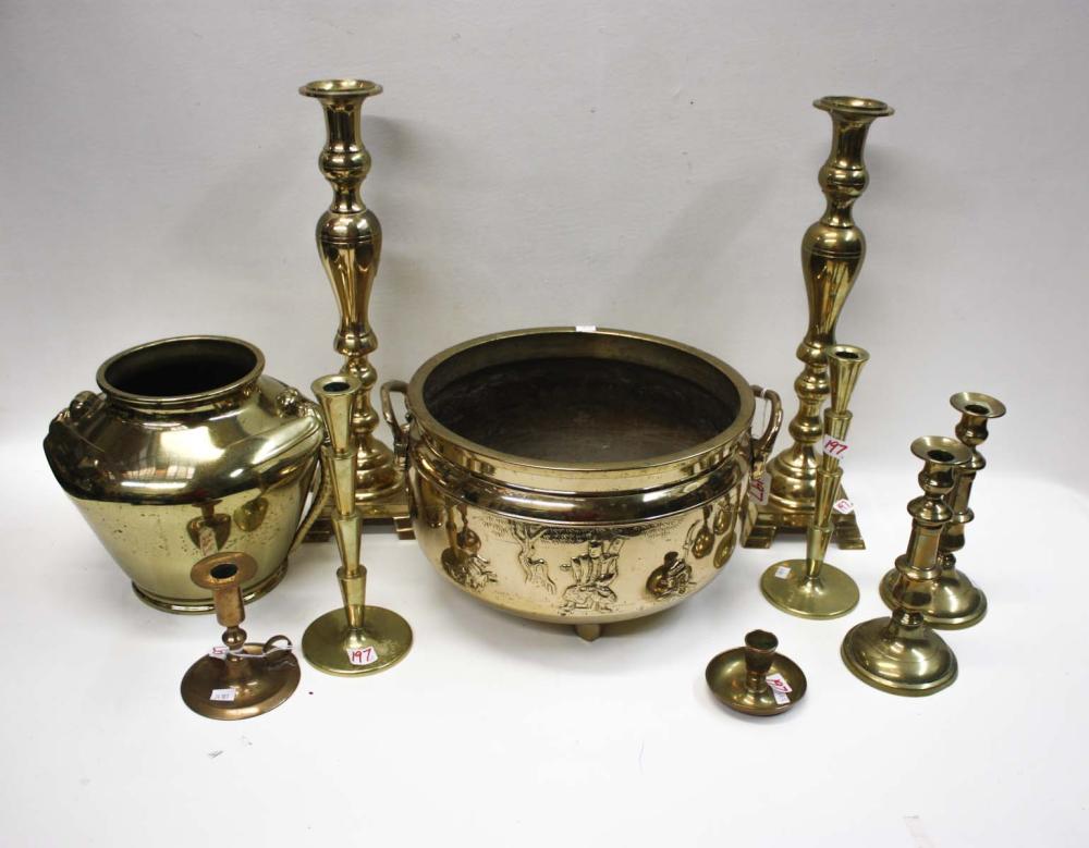 TEN BRASS DECORATIVE ITEMS, INCLUDING