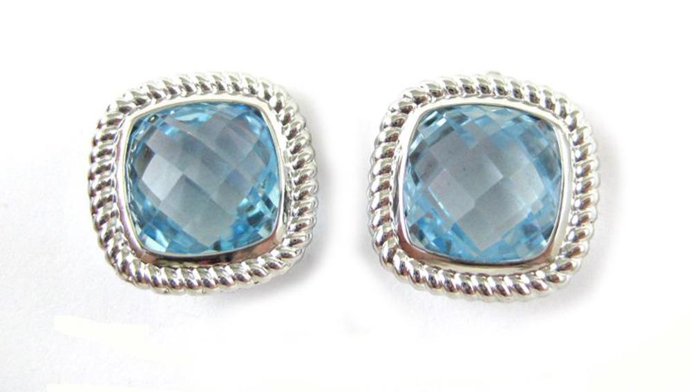 PAIR OF BLUE TOPAZ AND WHITE GOLD 33e069