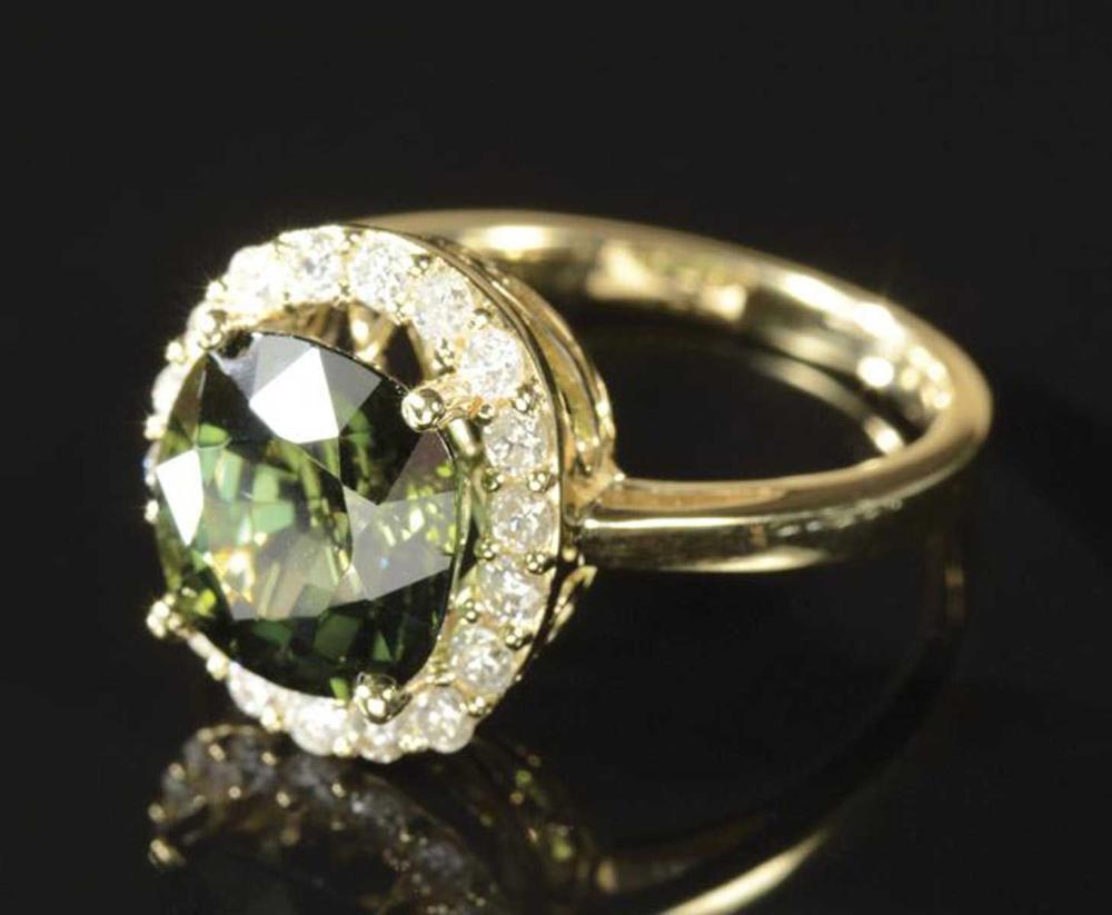 GREEN TOURMALINE DIAMOND AND FOURTEEN 33e0cc