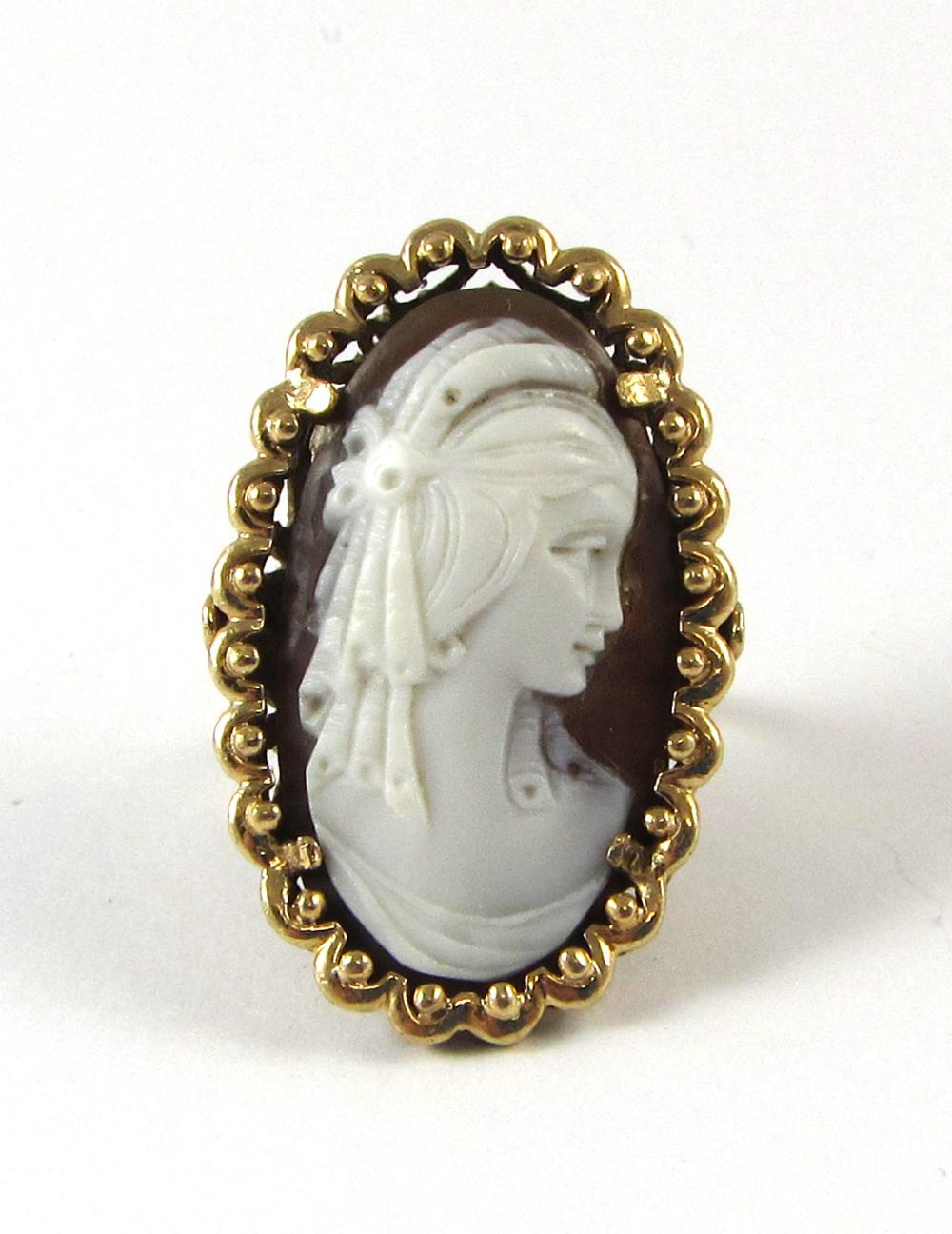 VICTORIAN CAMEO AND FOURTEEN KARAT 33e12e